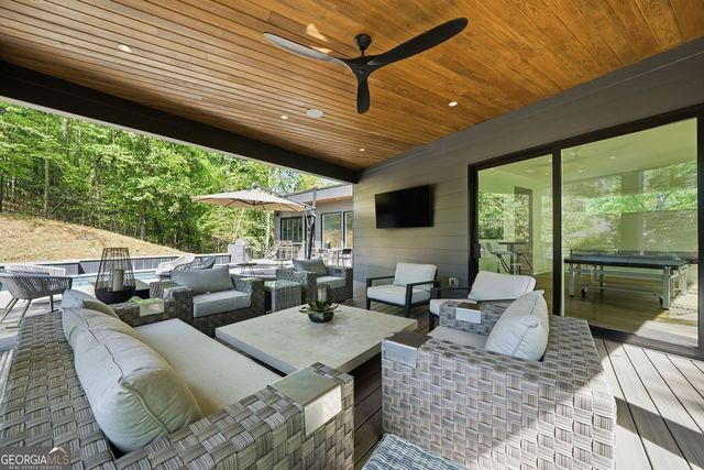 575 Mountain Way NE, Atlanta, GA 30342