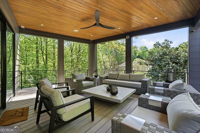 575 Mountain Way NE, Atlanta, GA 30342