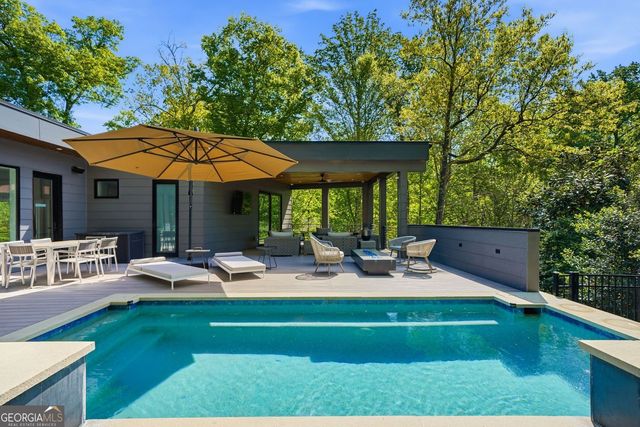 575 Mountain Way NE, Atlanta, GA 30342
