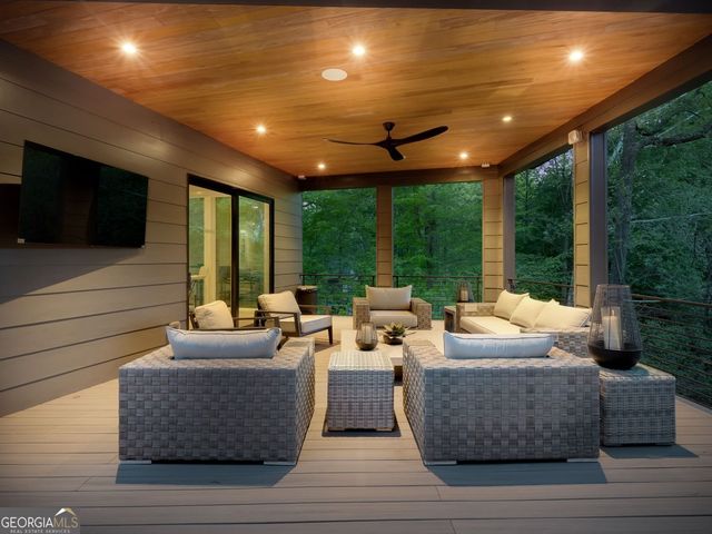 575 Mountain Way NE, Atlanta, GA 30342