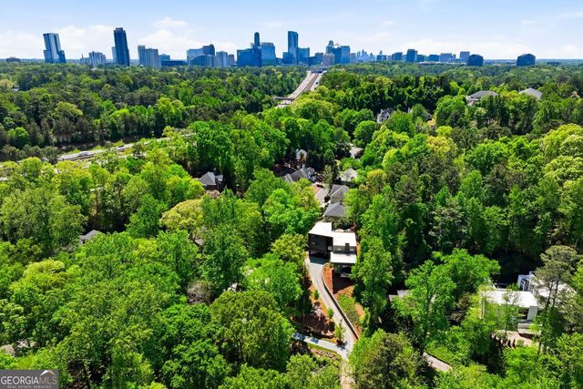 575 Mountain Way NE, Atlanta, GA 30342