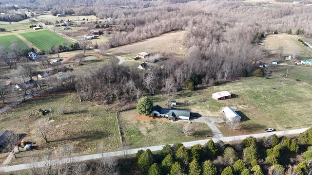 95 Fescue Ln, Lafayette, TN 37083