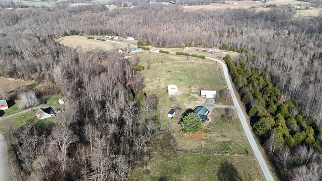 95 Fescue Ln, Lafayette, TN 37083