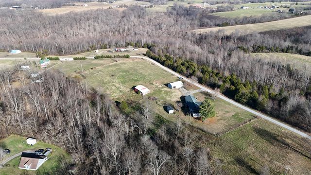 95 Fescue Ln, Lafayette, TN 37083