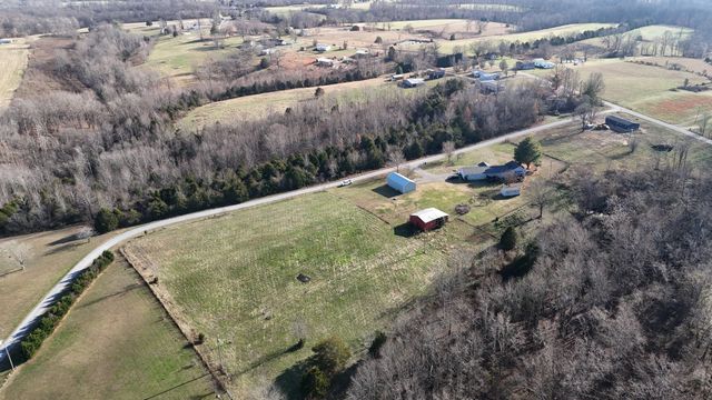 95 Fescue Ln, Lafayette, TN 37083