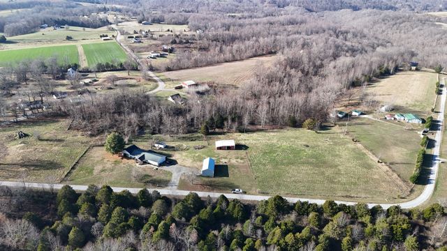 95 Fescue Ln, Lafayette, TN 37083