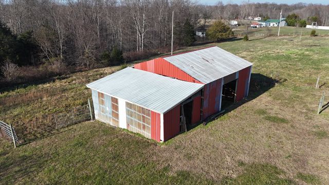 95 Fescue Ln, Lafayette, TN 37083