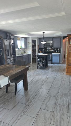 95 Fescue Ln, Lafayette, TN 37083