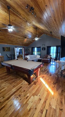 95 Fescue Ln, Lafayette, TN 37083