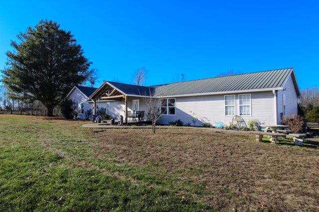 95 Fescue Ln, Lafayette, TN 37083
