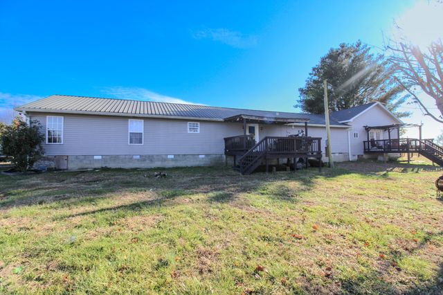 95 Fescue Ln, Lafayette, TN 37083