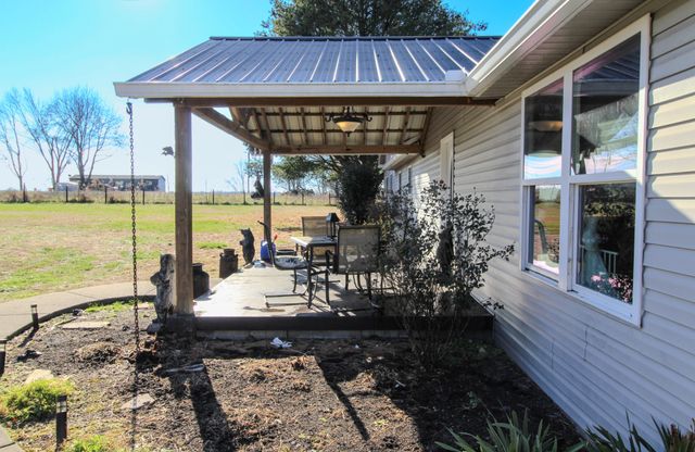 95 Fescue Ln, Lafayette, TN 37083