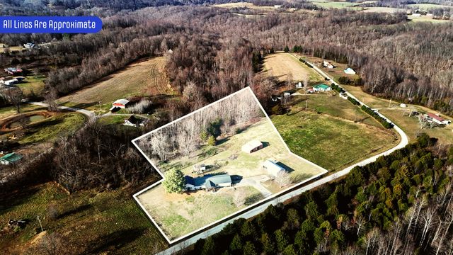 95 Fescue Ln, Lafayette, TN 37083