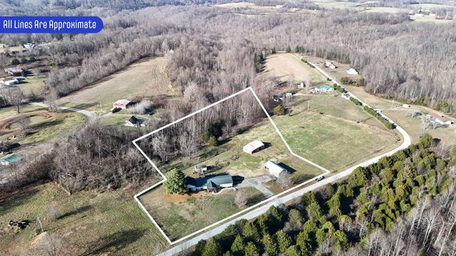 95 Fescue Ln, Lafayette, TN 37083