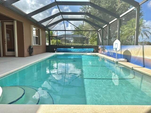 598 NW Waverly Circle S, Port St. Lucie, Port St Lucie, FL 34983