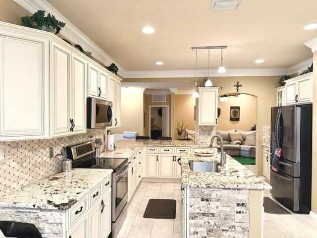 598 NW Waverly Circle S, Port St. Lucie, Port St Lucie, FL 34983