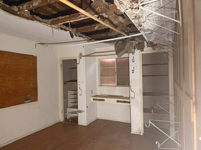 4944 J Pkwy, Sacramento, CA 95823
