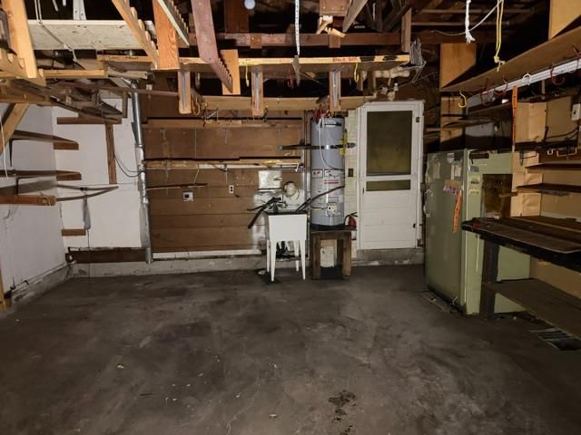 4944 J Pkwy, Sacramento, CA 95823