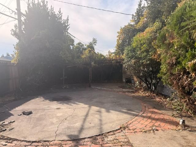 4944 J Pkwy, Sacramento, CA 95823