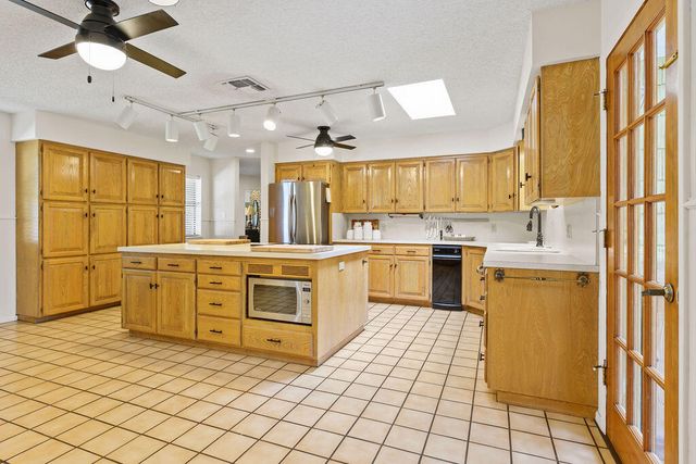 285 Edinburgh Road, San Angelo, TX 76901