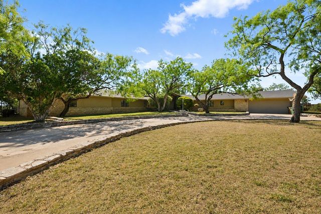 285 Edinburgh Road, San Angelo, TX 76901