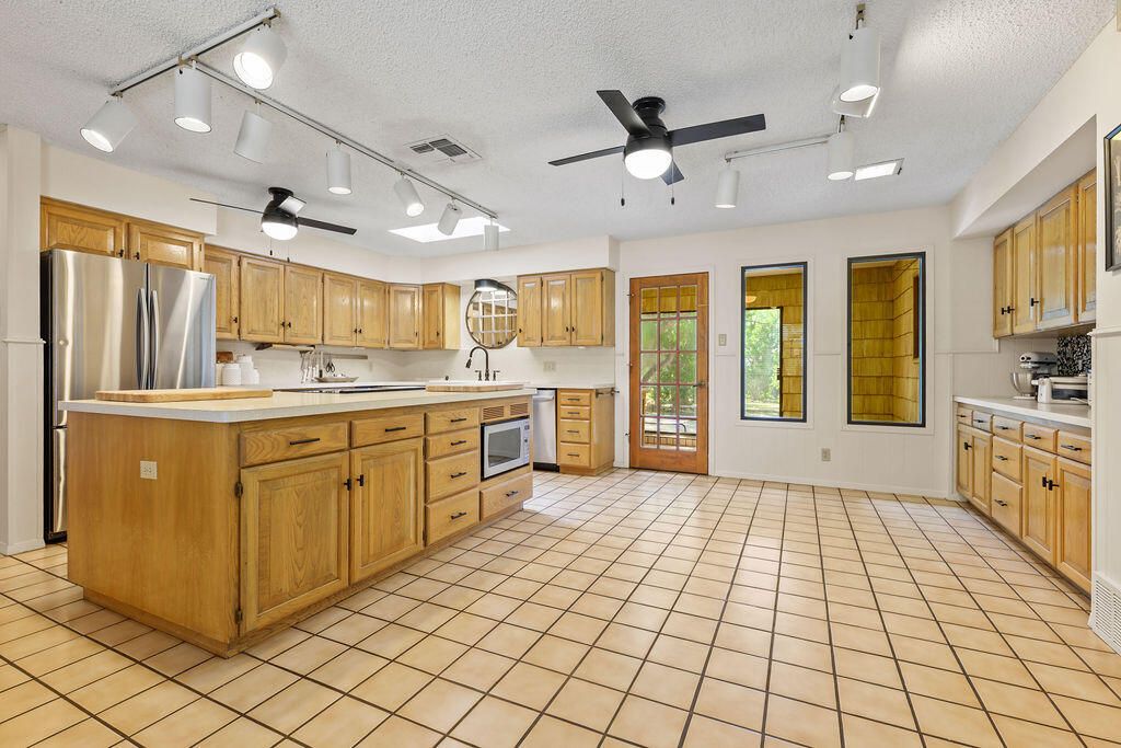 Image 18 of property listing at 285 Edinburgh Road, San Angelo, TX 76901