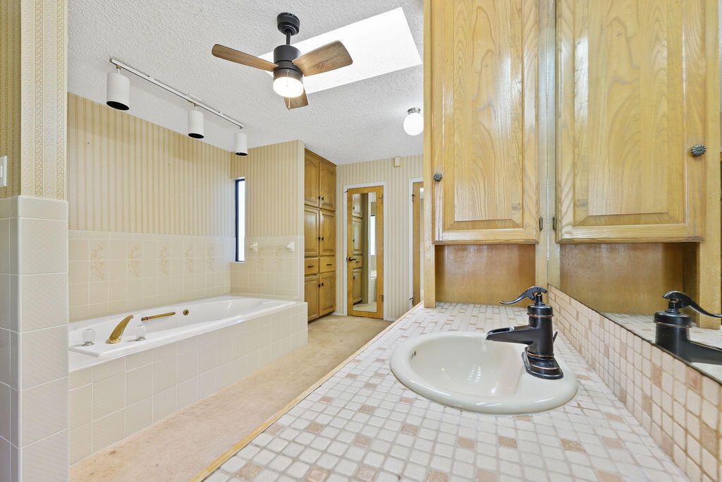 Image 30 of property listing at 285 Edinburgh Road, San Angelo, TX 76901