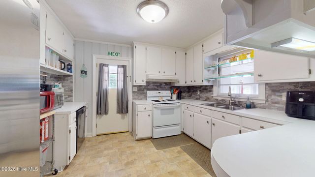 434 Quinerly Street, Grifton, NC 28530