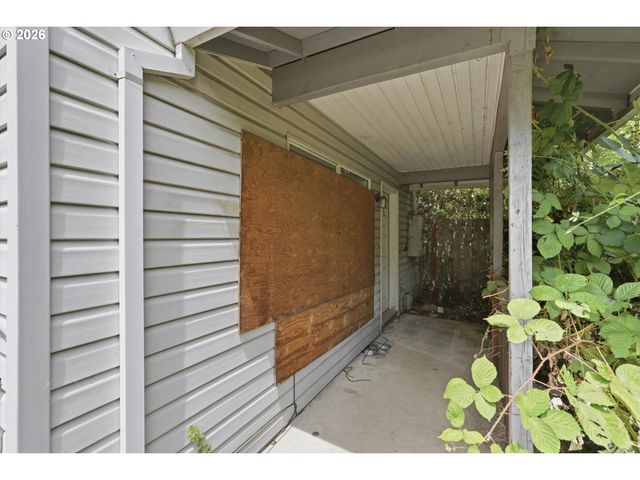 5640 Se LAFAYETTE St, Portland, OR 97206