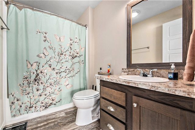 7677 Skylark Drive, Grand Rapids, MI 49508