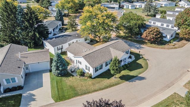 7677 Skylark Drive, Grand Rapids, MI 49508