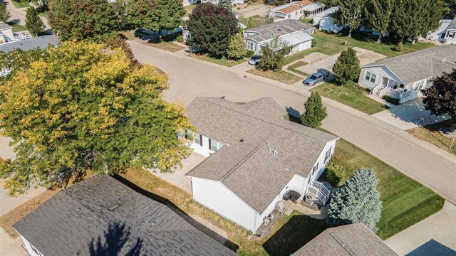 7677 Skylark Drive, Grand Rapids, MI 49508