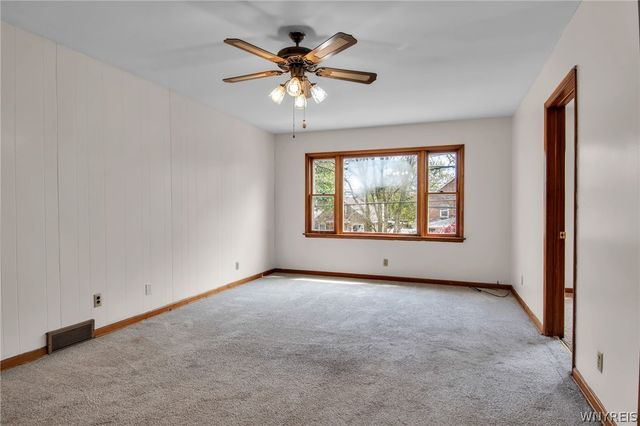 2460 Grand Avenue, Niagara Falls, NY 14301