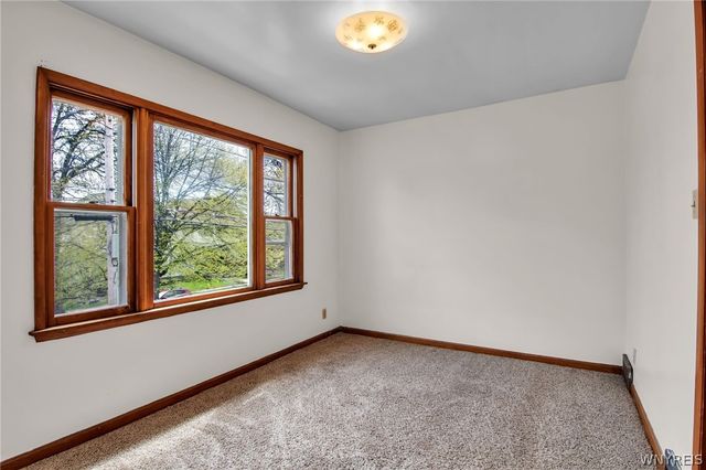 2460 Grand Avenue, Niagara Falls, NY 14301