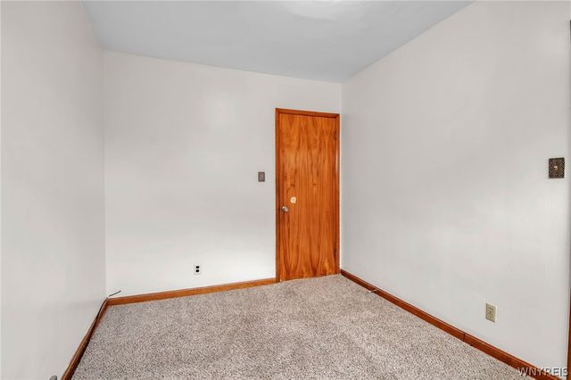 2460 Grand Avenue, Niagara Falls, NY 14301
