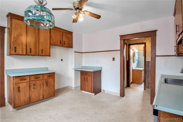 2460 Grand Avenue, Niagara Falls, NY 14301