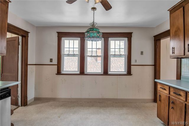 2460 Grand Avenue, Niagara Falls, NY 14301