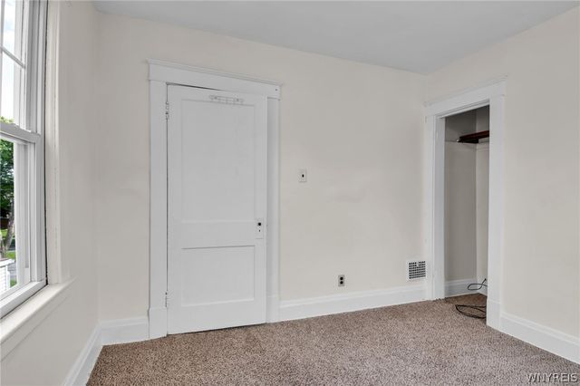2460 Grand Avenue, Niagara Falls, NY 14301