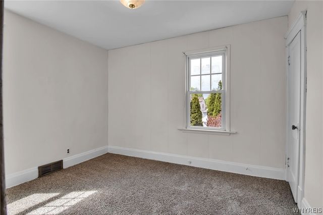 2460 Grand Avenue, Niagara Falls, NY 14301