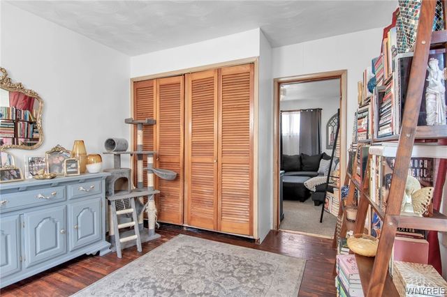2460 Grand Avenue, Niagara Falls, NY 14301