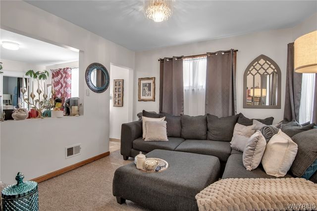 2460 Grand Avenue, Niagara Falls, NY 14301