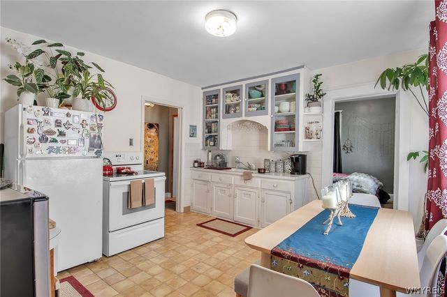 2460 Grand Avenue, Niagara Falls, NY 14301