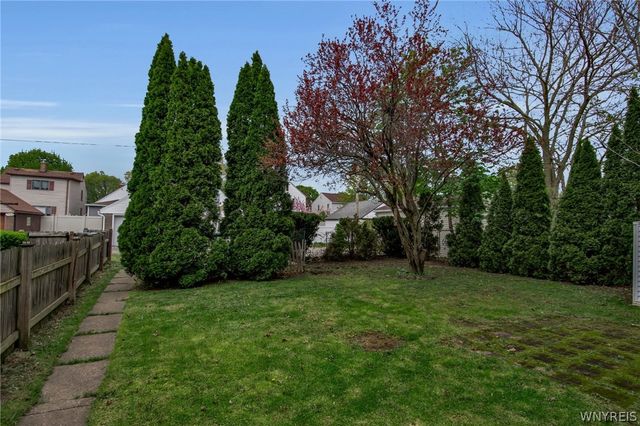 2460 Grand Avenue, Niagara Falls, NY 14301