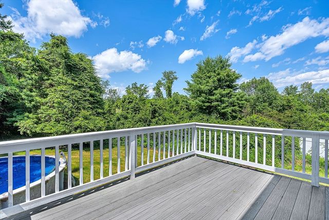 69 Biscuit Hill Dr, Leominster, MA 01453