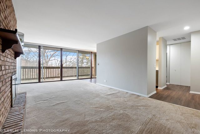 5700 Hillcrest Lane 3G, Lisle, IL 60532