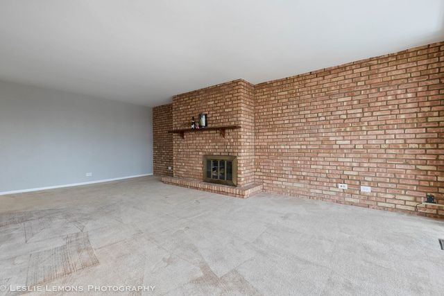 5700 Hillcrest Lane 3G, Lisle, IL 60532
