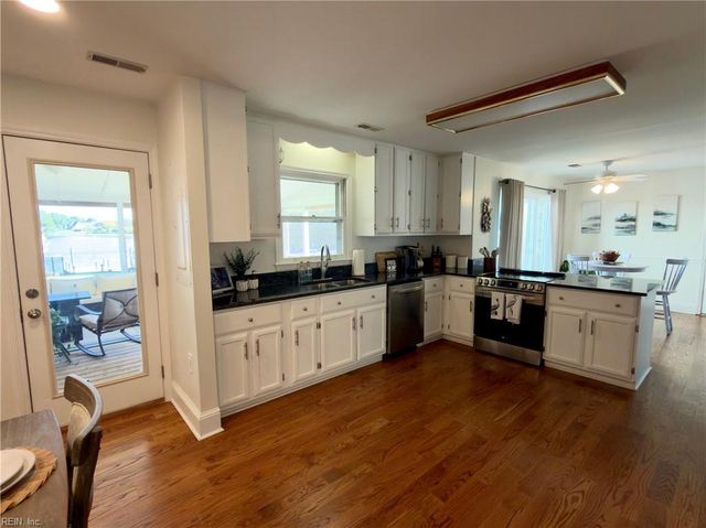 4 Canal DR, Poquoson, VA 23662