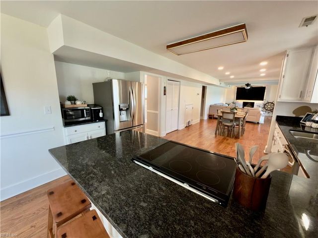 4 Canal DR, Poquoson, VA 23662