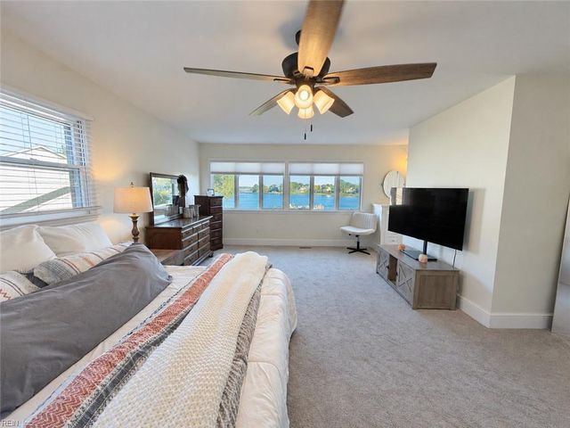 4 Canal DR, Poquoson, VA 23662