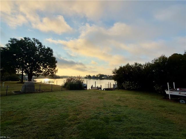 4 Canal DR, Poquoson, VA 23662